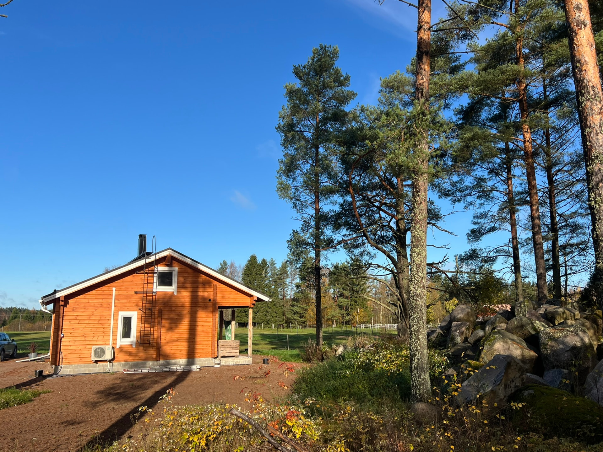 Kaakkolan tilan majoitushuoneisto lähellä luontoa
